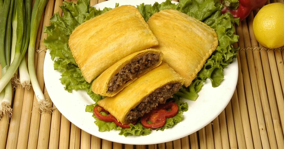 Corner Stores, Curry Goat & Concrete Beats: Archer Ave Stories